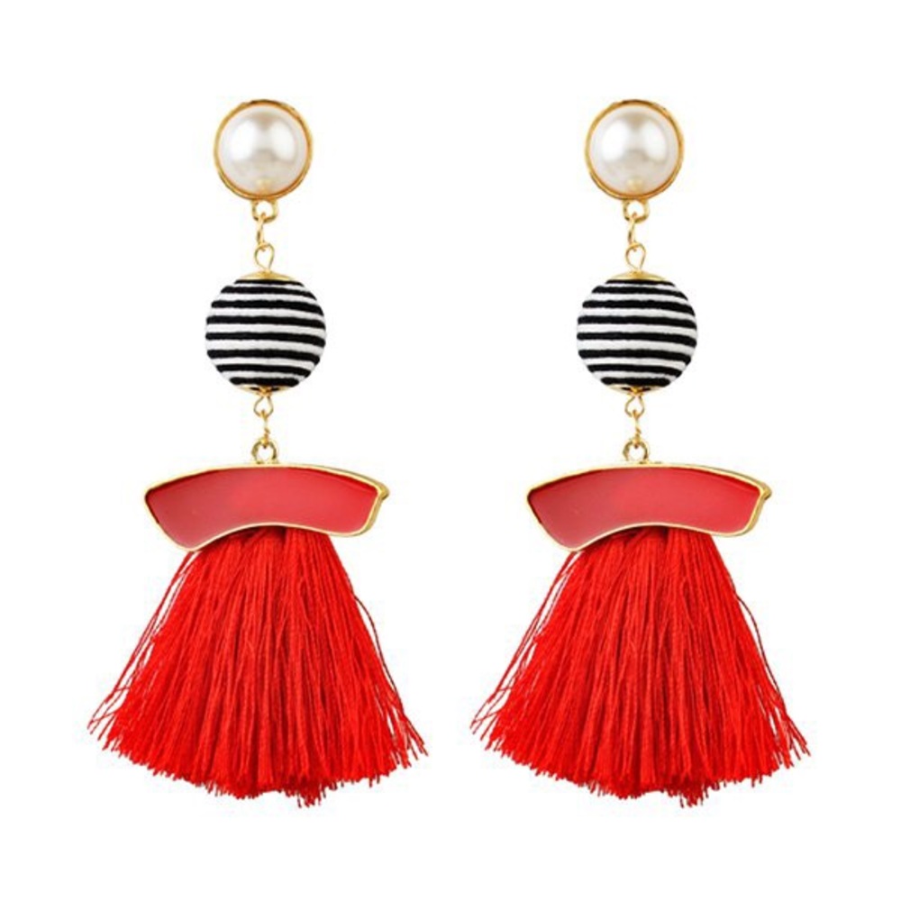 *sale* Dangly pearl earrings with fringe